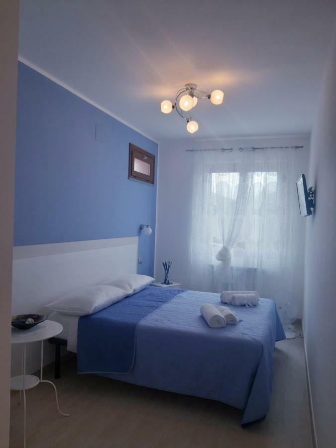 B&B Le Tre Fate วาราซเซ ภายนอก รูปภาพ